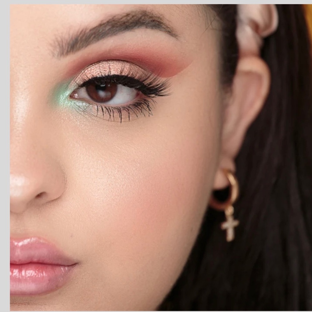 “NEW”MINI MIX FACE PALETTE - GOOD TO GO…Compact full-face palette! - Picture 4 of 9